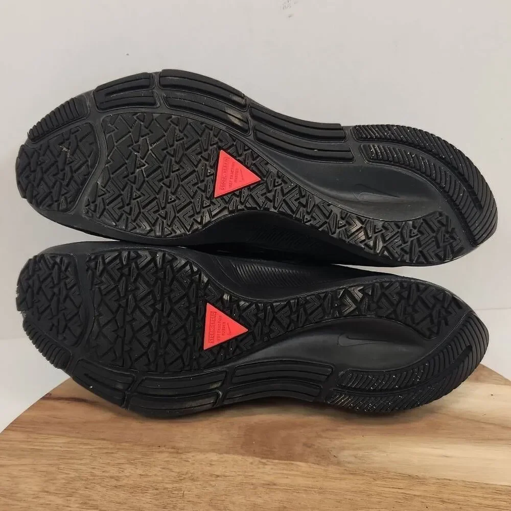 Nike Zoom Pegasus 37 Shield Running shoes Women's Size 7 Black